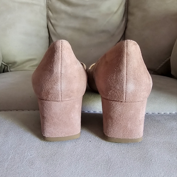 Aquatalia Pale/Petal Pink Suede Preppy Elegant Chic Square heel Shoes sz 7.5 - Picture 3 of 9